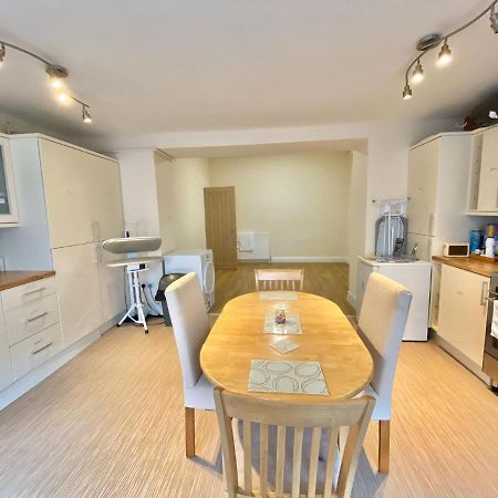 Inverness Holiday Homes Ngoại thất bức ảnh